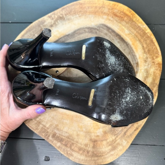 Cole Haan black patent leather heels with brown strap size 7AA - Picture 6 of 6